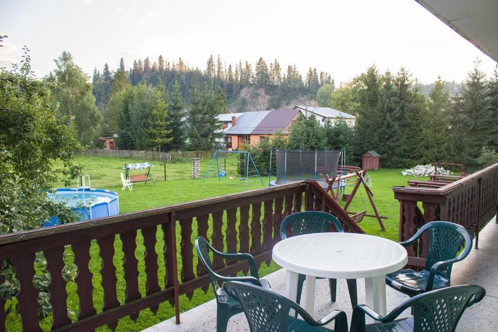 Hacjenda - Apartamenty I Pokoje Goscinne Czarna Gora Exterior photo