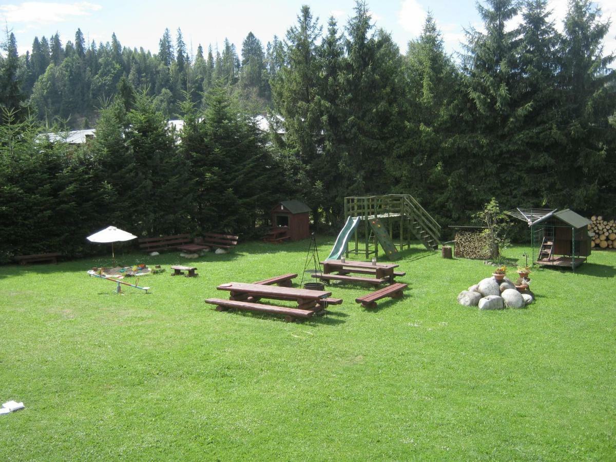 Hacjenda - Apartamenty I Pokoje Goscinne Czarna Gora Exterior photo