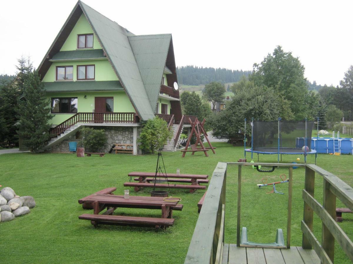 Hacjenda - Apartamenty I Pokoje Goscinne Czarna Gora Exterior photo